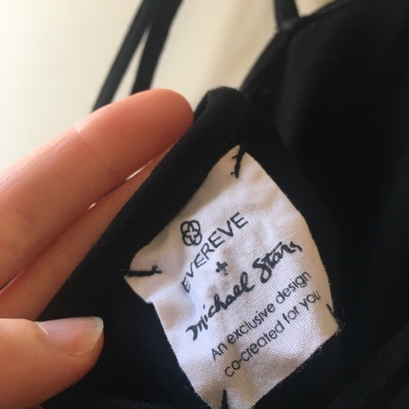 LAST CHANCE evereve x michael stars strappy black top - Picture 7 of 9